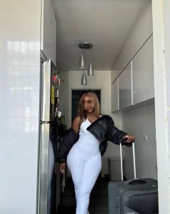 674084203: Chica busca chico en Tenerife