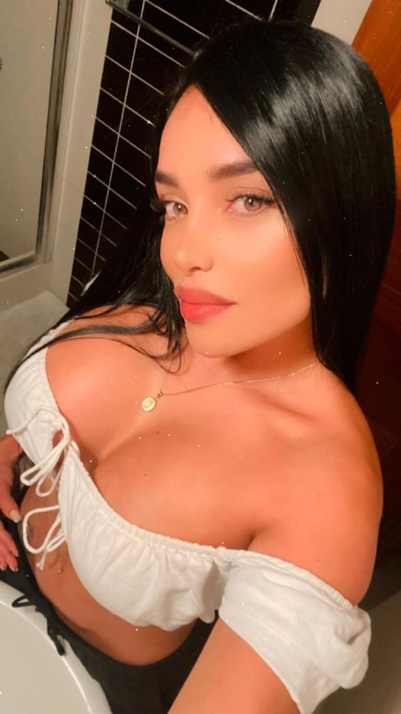 Chica busca chico en Sevilla: Chica busca chico