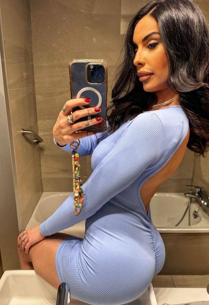 643387767: Chica busca chico en Almería