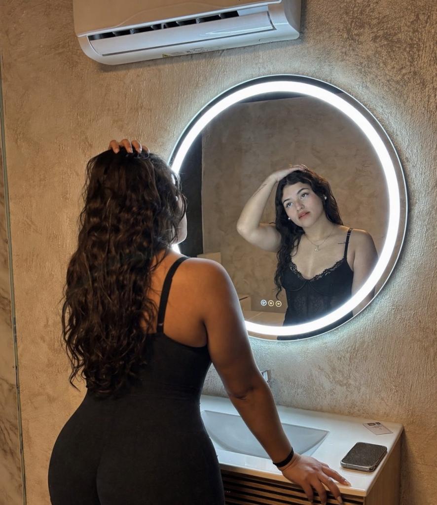 Chica busca chico en Ibiza: 