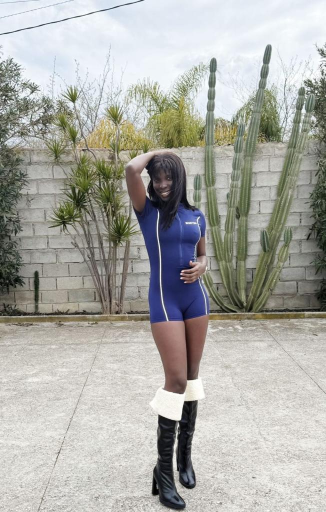 745026090: Chica busca chico en Málaga