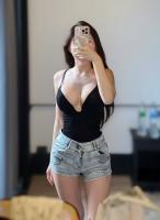 630814239: Chica busca chico en Barcelona