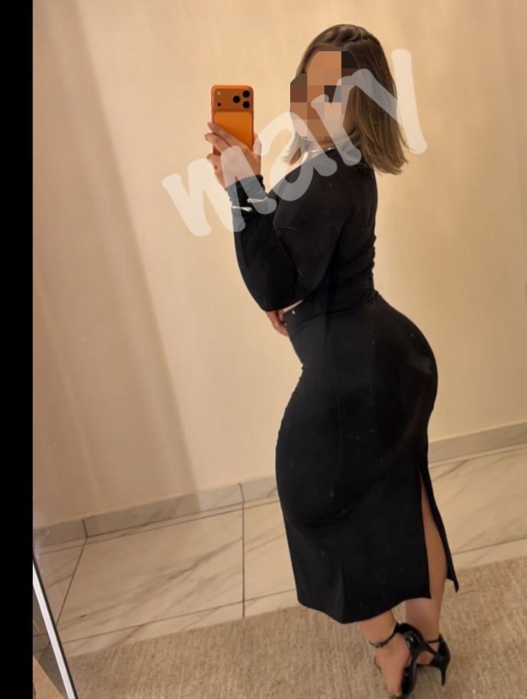 610876352: Chica busca chico en Madrid