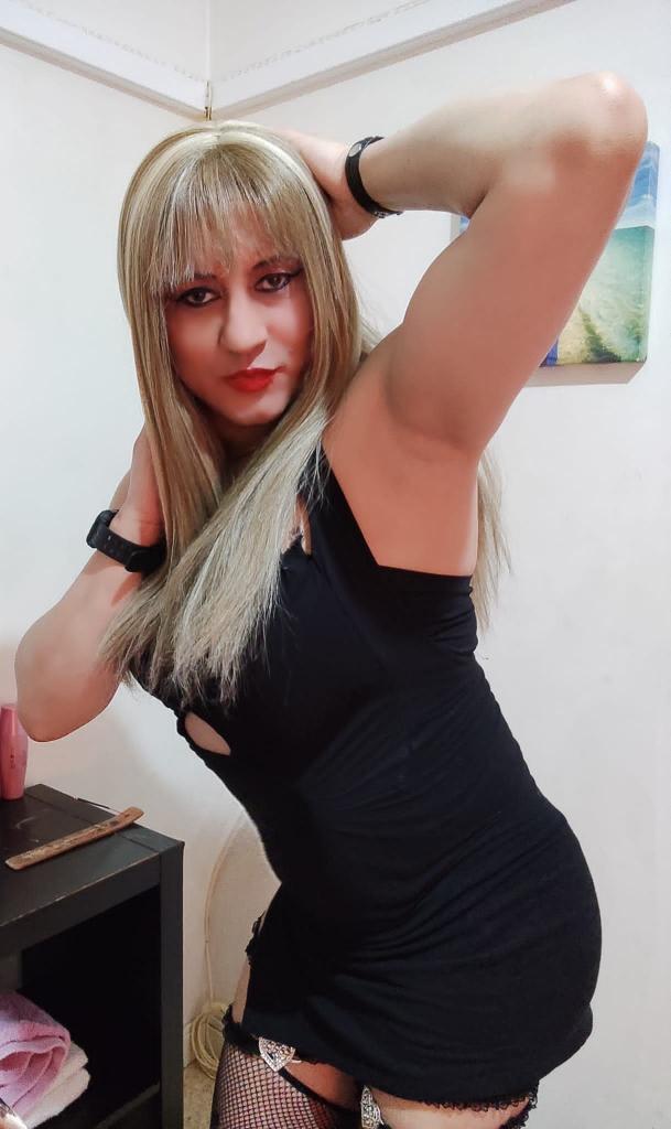 631197552: Transexual en Huelva