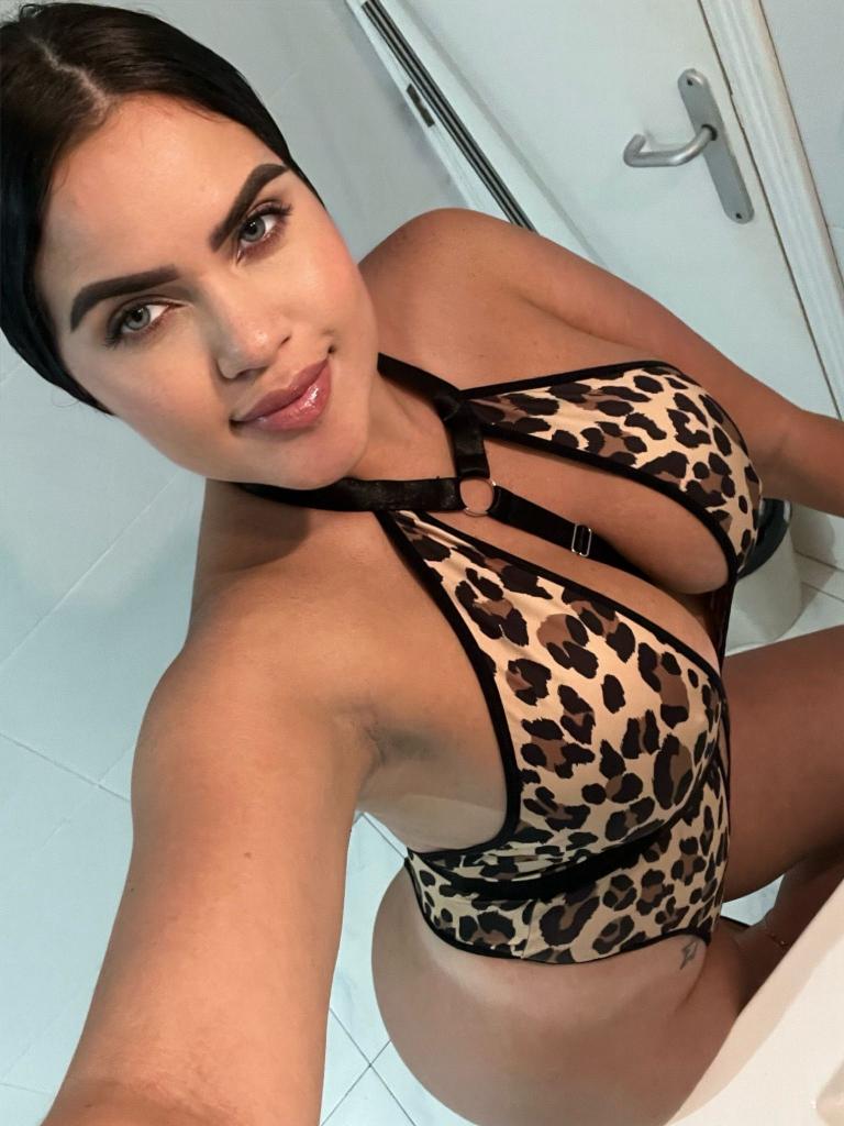 Chica busca chico en Granada: Chica busca chico