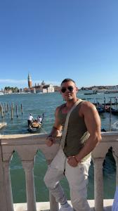 Chico busca chica en Madrid: 