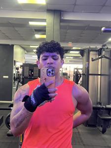 Chico busca chica en Valencia: 