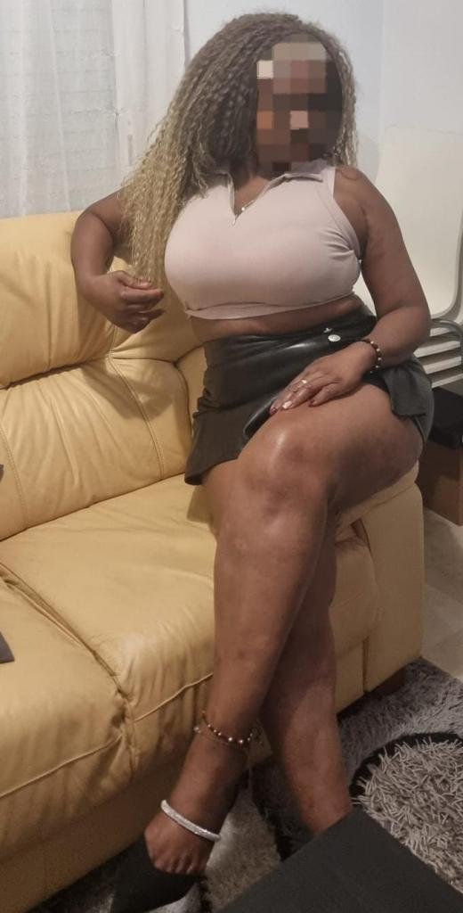 Chica busca chico en Huelva: 