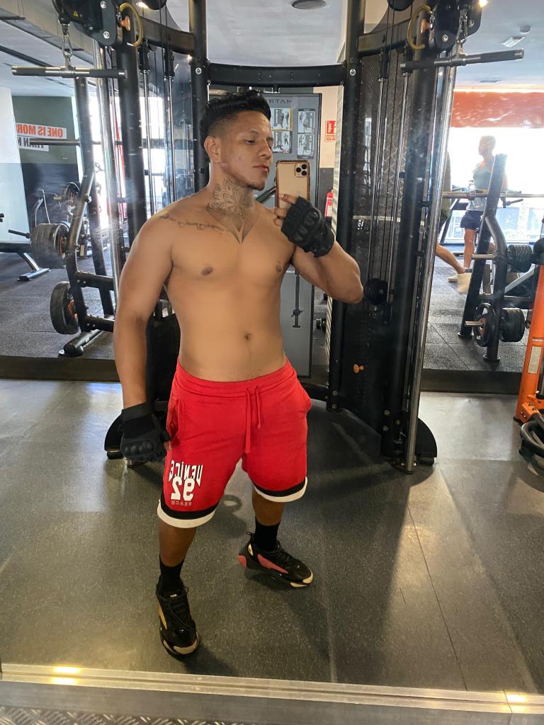 Chico busca chica en Valencia: 