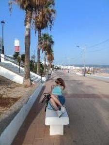 603205240: Chica busca chico en Guipúzcoa