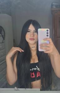 742060075: Chica busca chico en Sevilla
