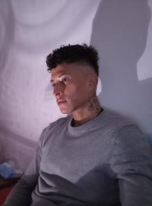 647170344: Chico busca chica en Alicante