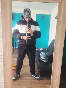 664054443: Chico busca chica en Jaén