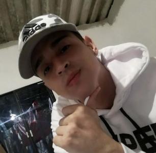 672204553: Chico busca chica en Murcia