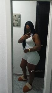 614873379: Chica busca chico en Madrid