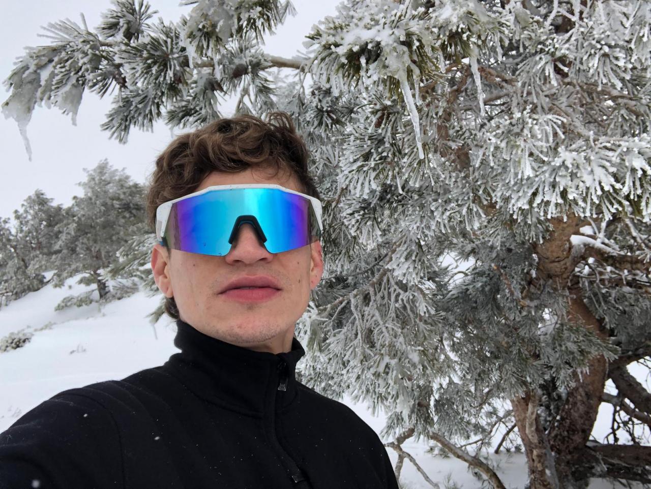 697670989: Chico busca chica en Madrid