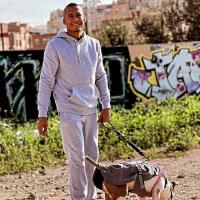 613757134: Chico busca chica en Barcelona