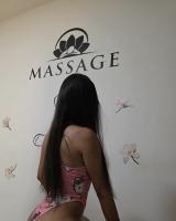 647321206: Chica busca chico en Barcelona