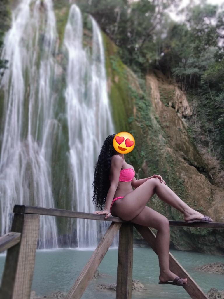 643857895: Chica busca chico en Madrid