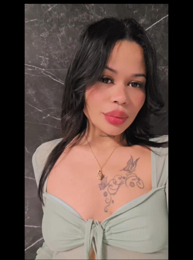 Chica busca chico en Ibiza: 