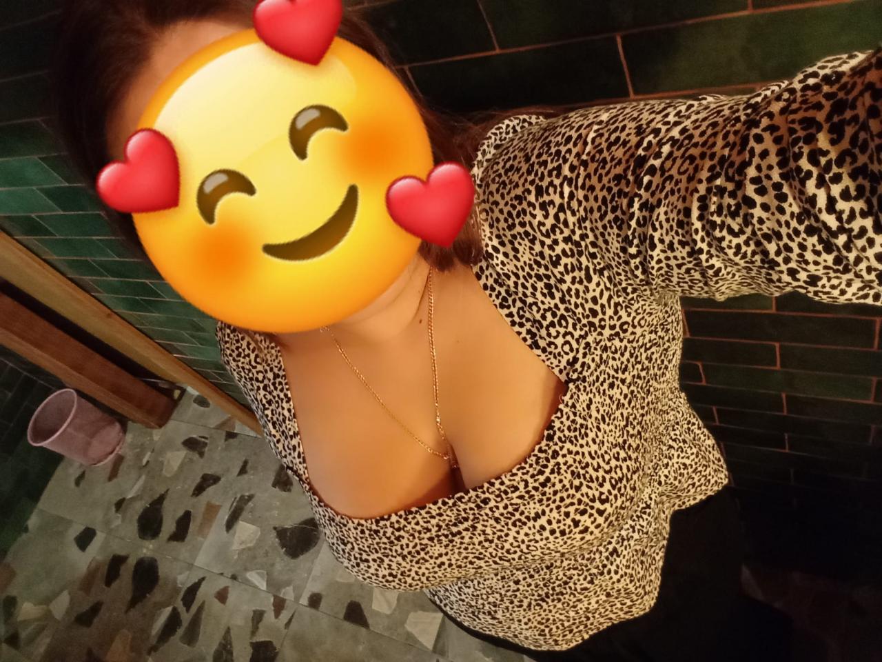 631206563: Chica busca chico en Cantabria