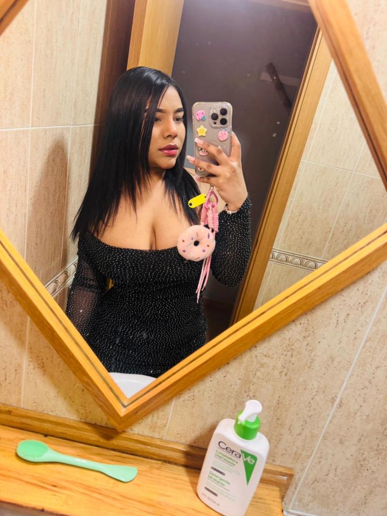 Chica busca chico en Almería: 