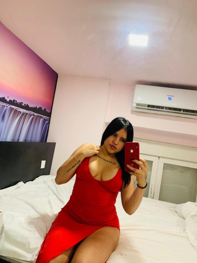 Chica busca chico en Almería: 