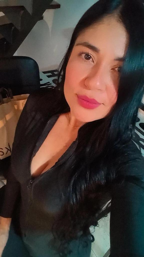 Chica busca chico en Tenerife: 