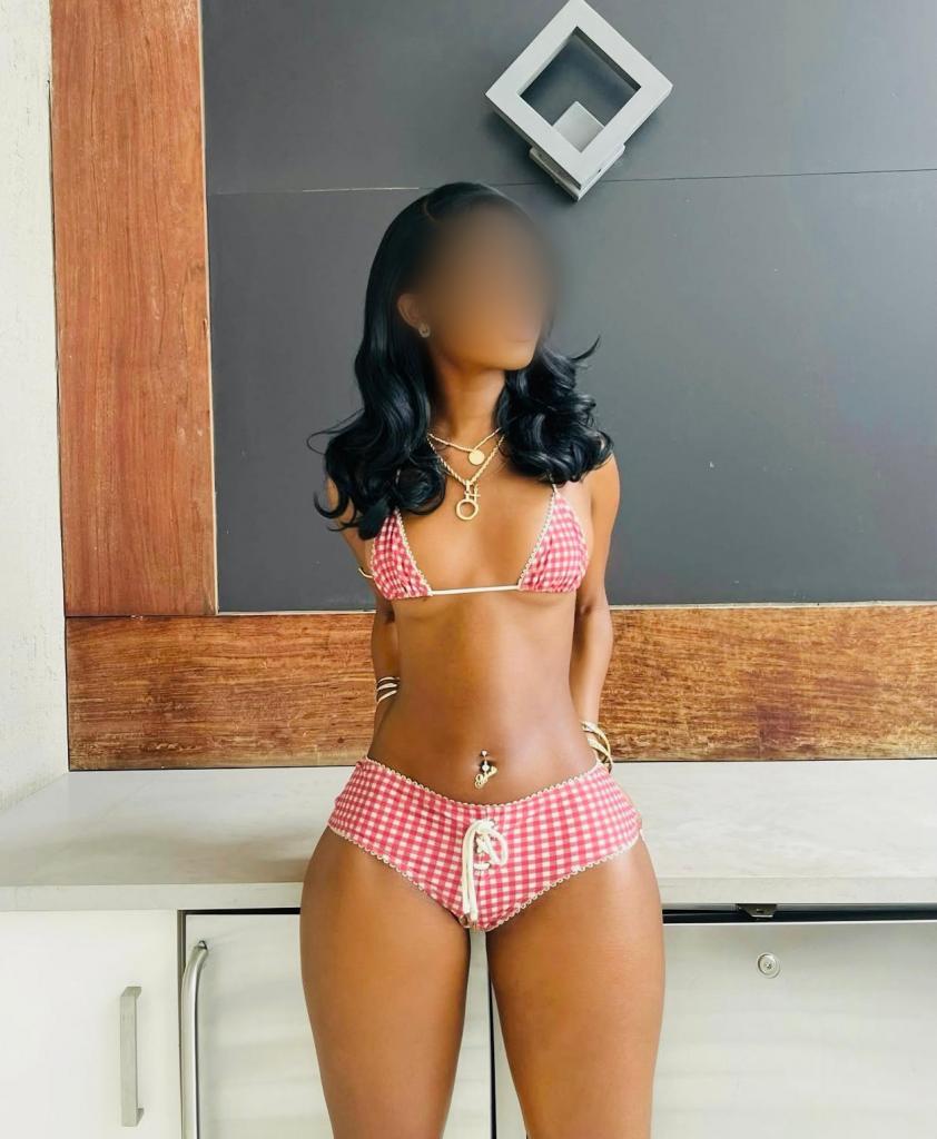 Chica busca chico en Cádiz: 