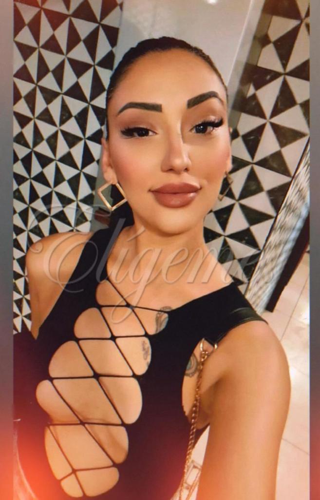 Chica busca chico en Barcelona: 