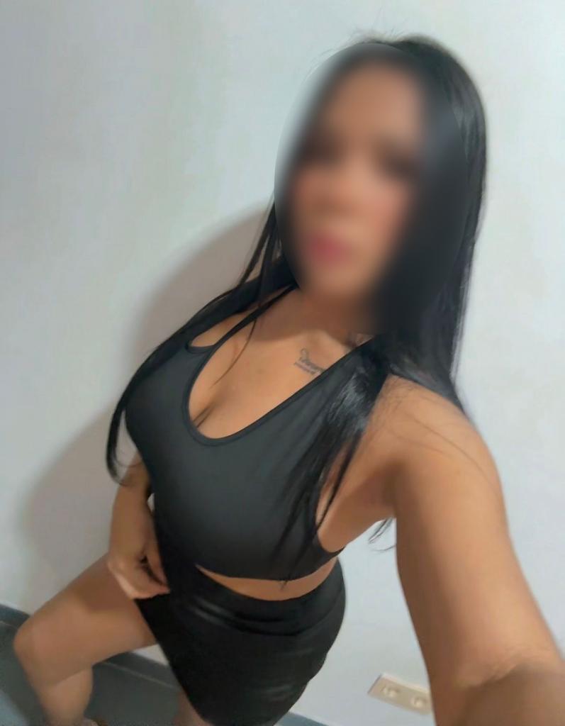 676915618: Chica busca chico en Granada