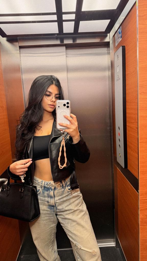 Chica busca chico en Almería: 