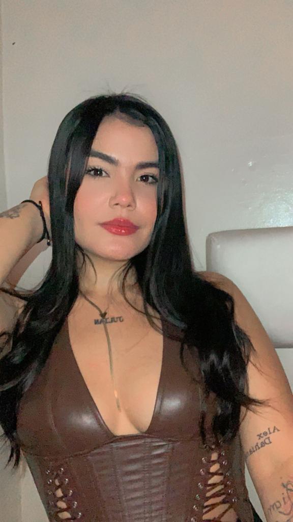 Chica busca chico en Almería: 