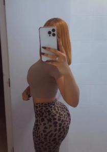 613905801: Chica busca chico en Málaga