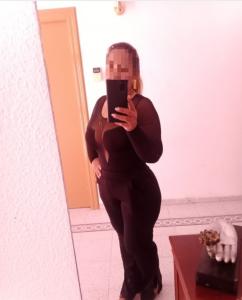 611987276: Chica busca chico en Murcia