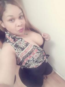 602893920: Chica busca chico en Barcelona