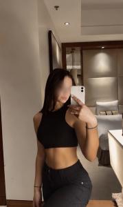 687059879: Chica busca chico en Madrid