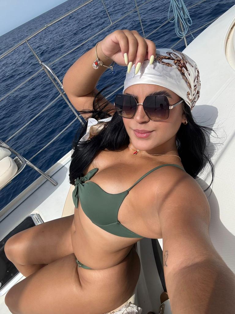 Chica busca chico en Alicante: Chica busca chico