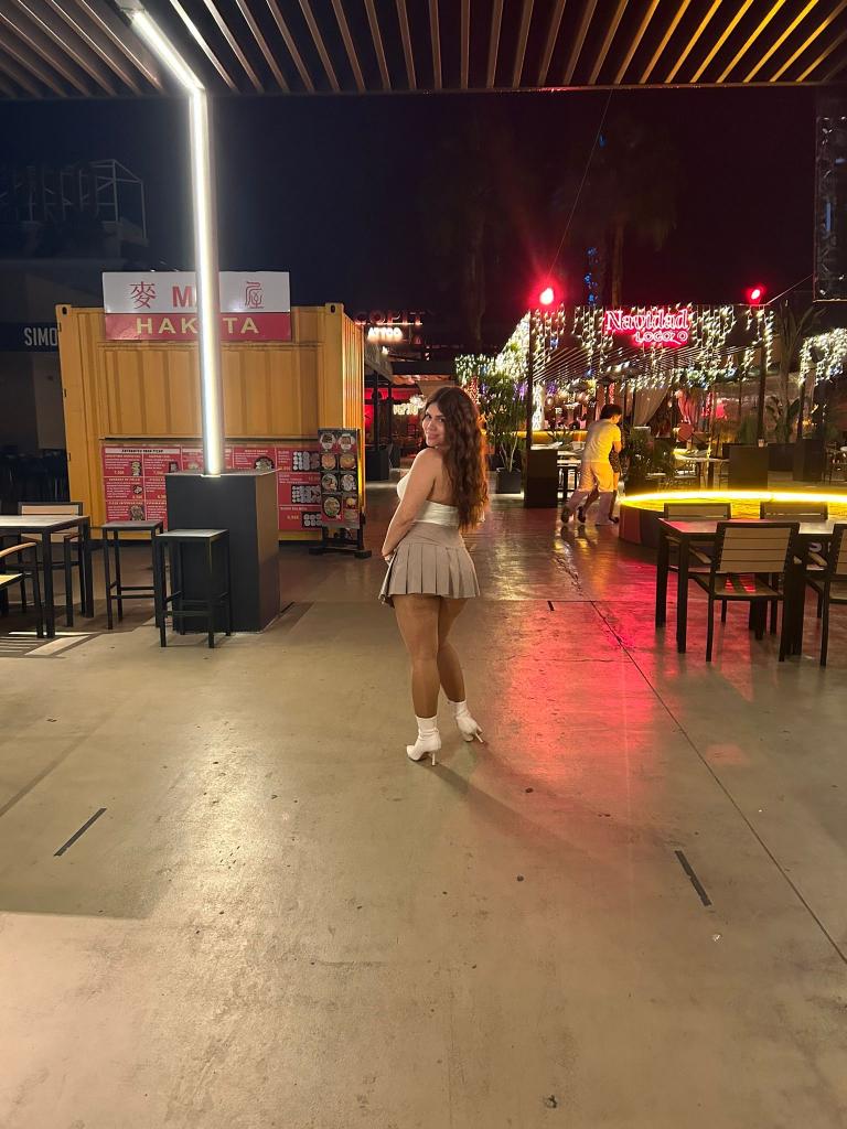 Chica busca chico en Alicante: 