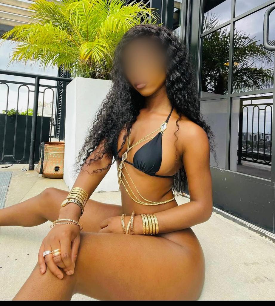 Chica busca chico en Cádiz: 