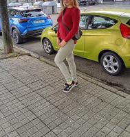 643698579: Chica busca chico en La Coruña