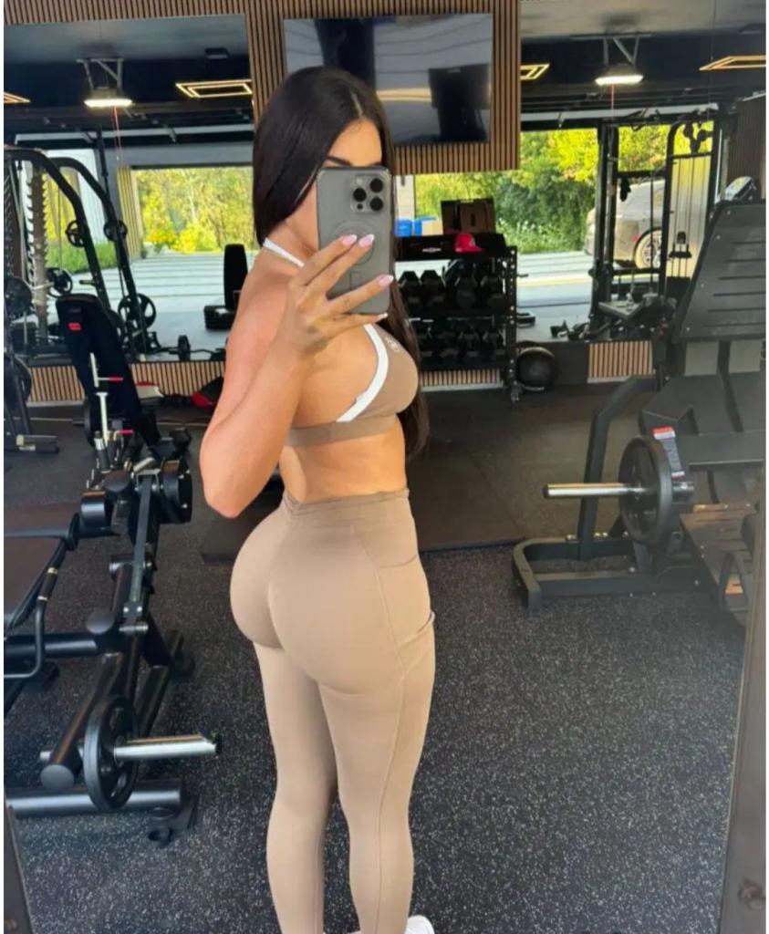 Chica busca chico en Almería: 