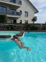 641076011: Chica busca chico en Pontevedra