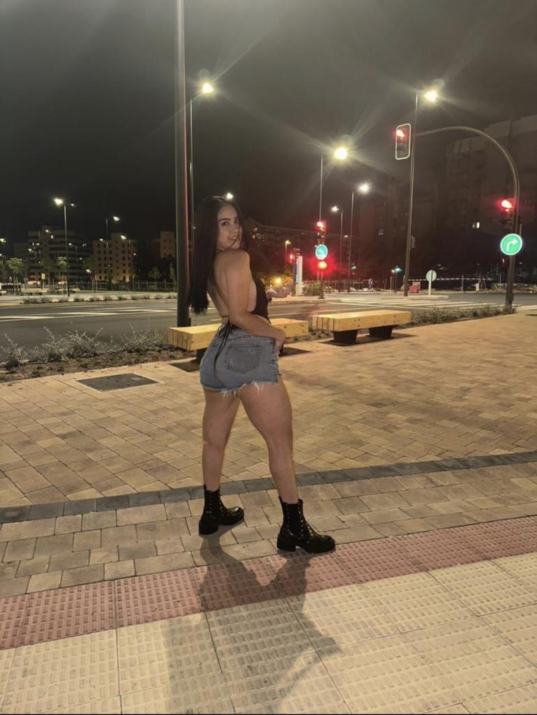 643614593: Chica busca chico en Mallorca
