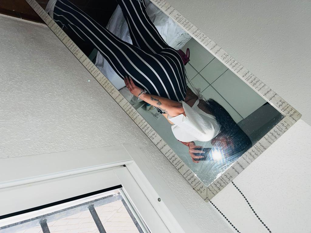743042025: Chica busca chico en Almería