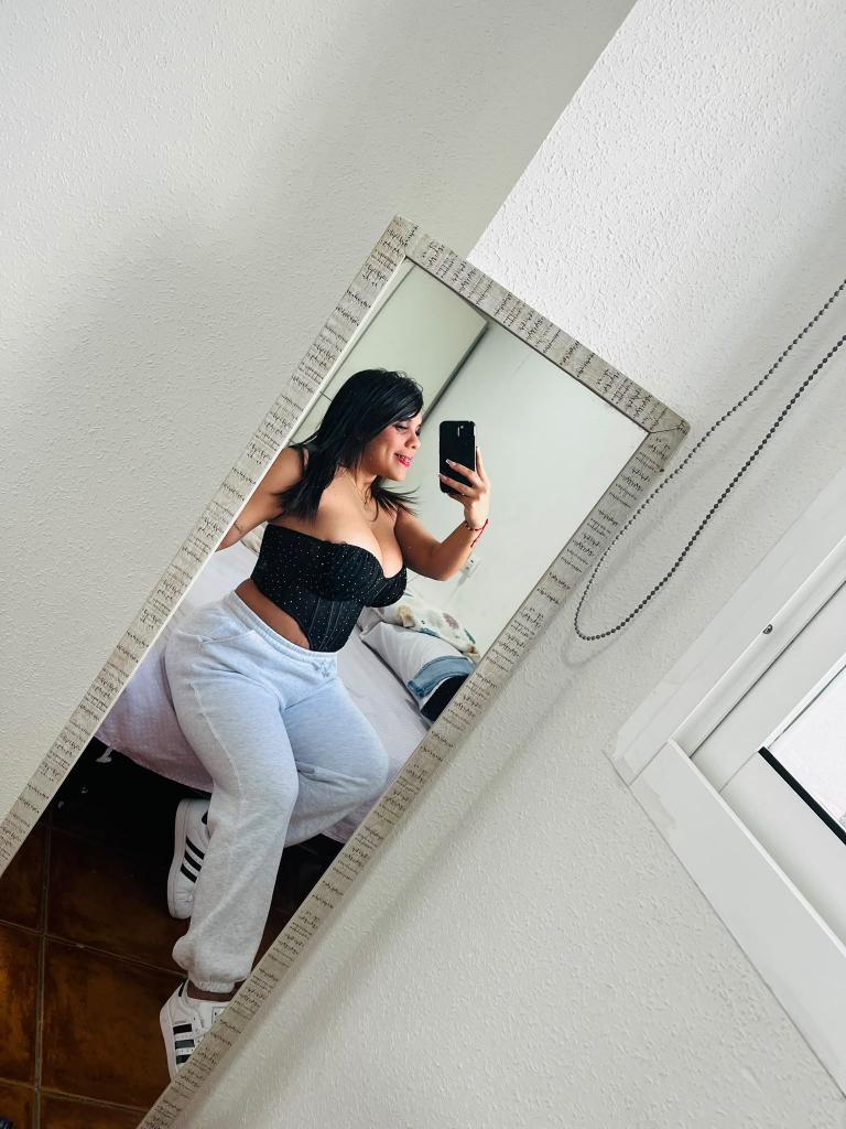 743042025: Chica busca chico en Almería