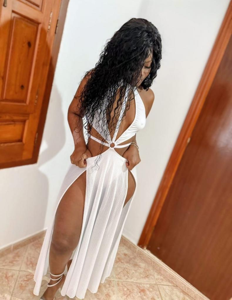 Chica busca chico en Almería: 