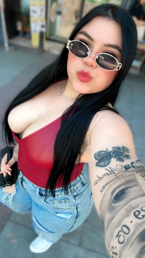 697752729: Chica busca chico en Madrid