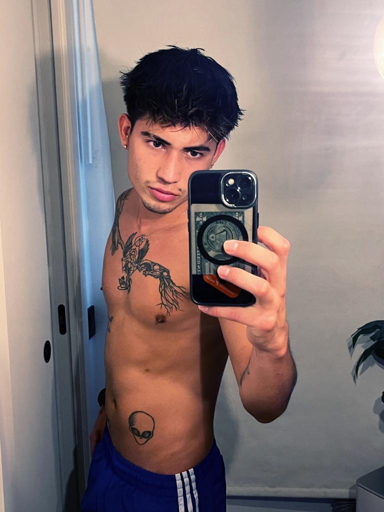 663354297: Chico busca chica en Madrid