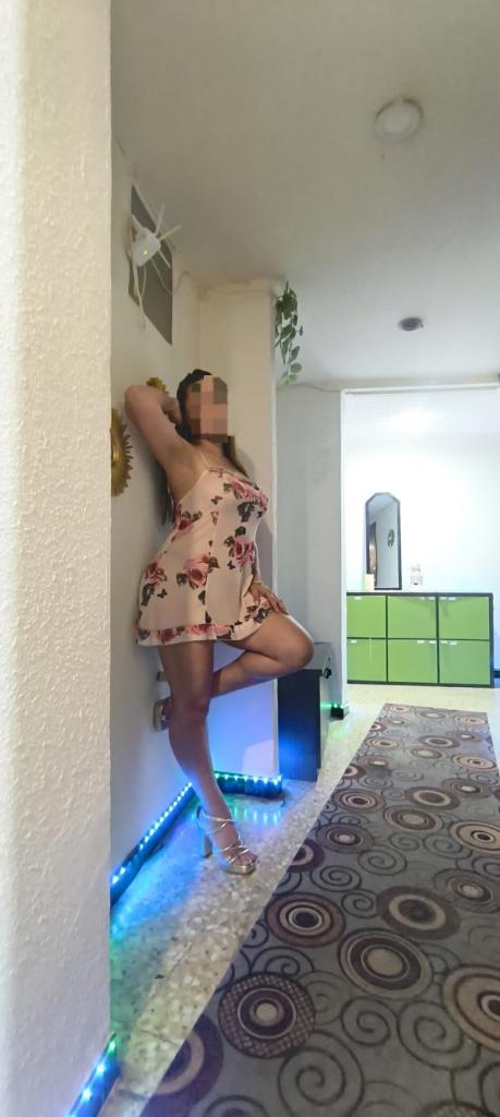 641493291: Chica busca chico en Zaragoza
